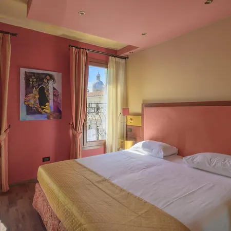 Diamantino Town House 3* بادوفا